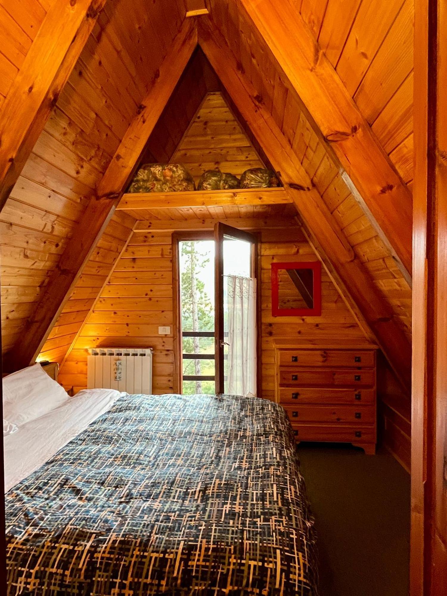 Chalet Natura La Taverna Dei 3 Porcellini Cavaliere  ภายนอก รูปภาพ
