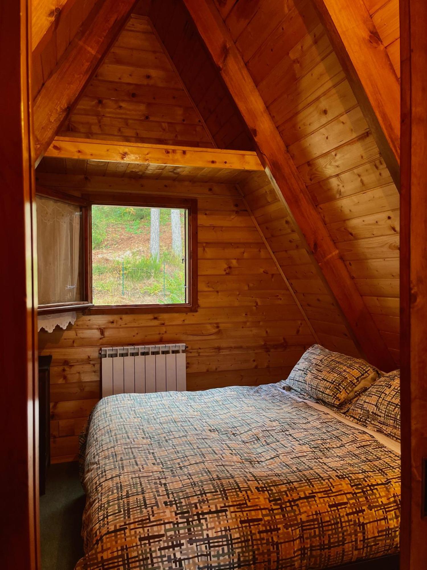 Chalet Natura La Taverna Dei 3 Porcellini Cavaliere  ภายนอก รูปภาพ