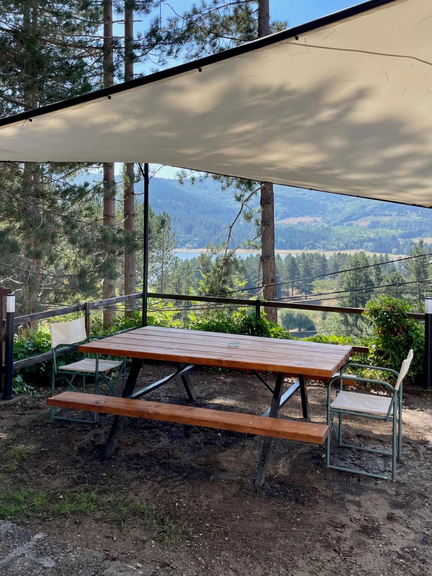Chalet Natura La Taverna Dei 3 Porcellini Cavaliere  ภายนอก รูปภาพ